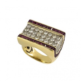 18k Yellow Gold Diamond and Ruby Gents Dress Ring